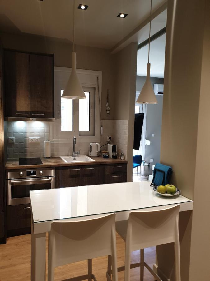 דירות אתונה Renovated Studio With Roof Garden Access, 15 M Walk To Acropolis מראה חיצוני תמונה